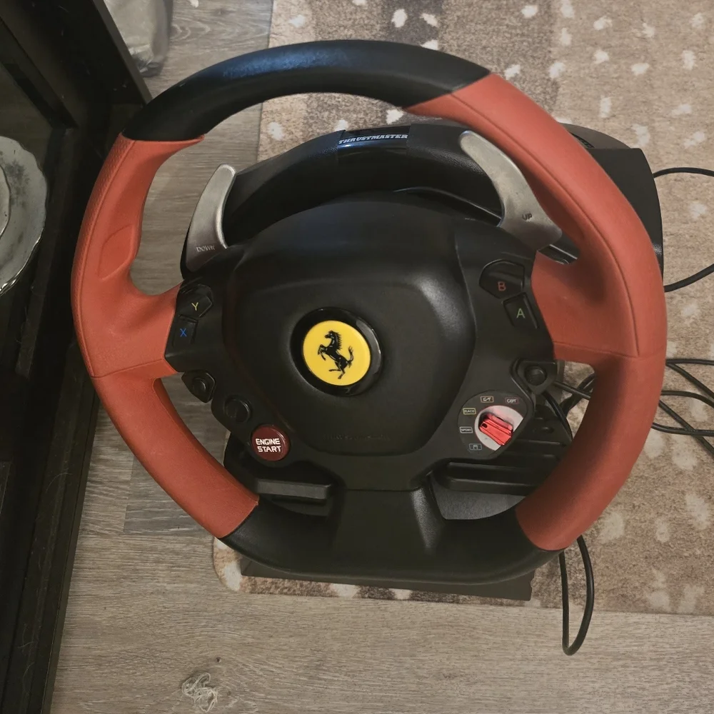 Ferrari 458 Spider Racing Wheel and Pedals Set - Picture 2 of 5